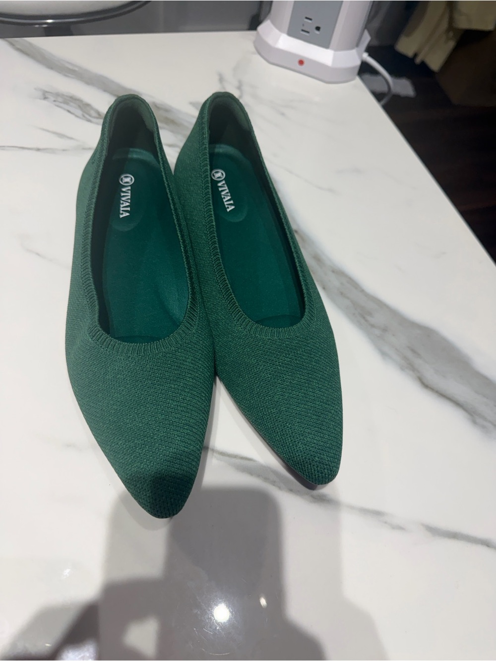 NWT NEVER WORN VIVAIA 10.5 Women's Pointed Knit Flats in Forest Green